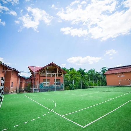 Hotel Gclub Бреаза Екстериор снимка