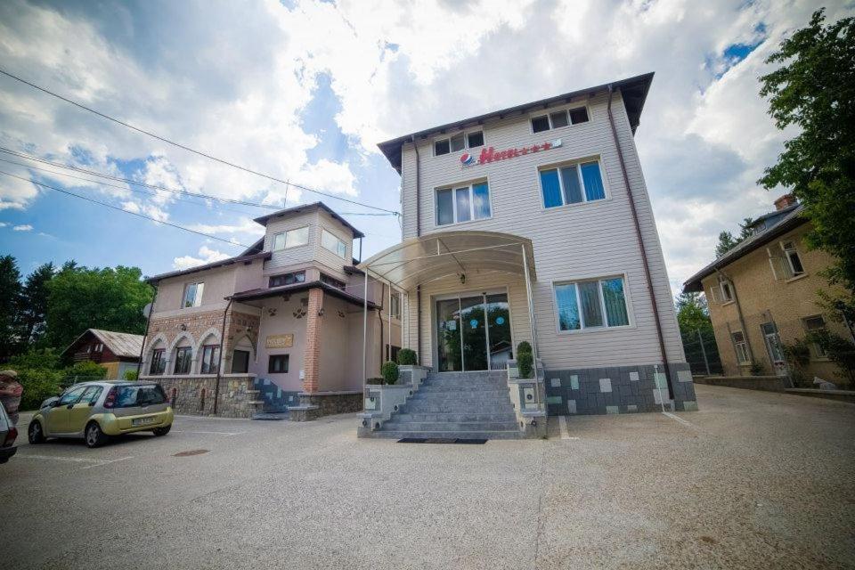 Hotel Gclub Бреаза Екстериор снимка