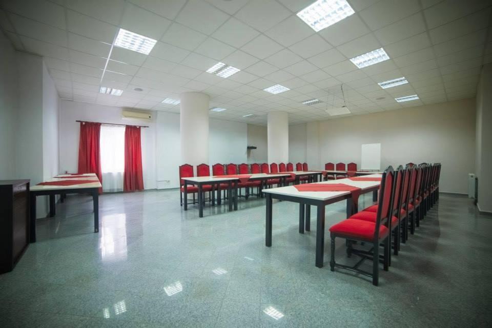 Hotel Gclub Бреаза Екстериор снимка