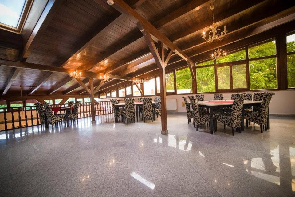 Hotel Gclub Бреаза Екстериор снимка